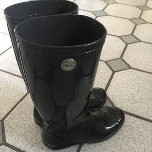 Ugg Shayne rain boots